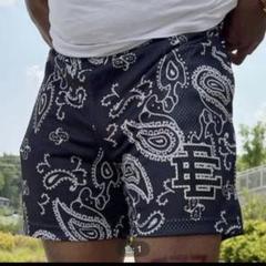 Eric Emanuel EE Baggy Shorts – Iconic Men’s Basketball Shorts with Graphic Print