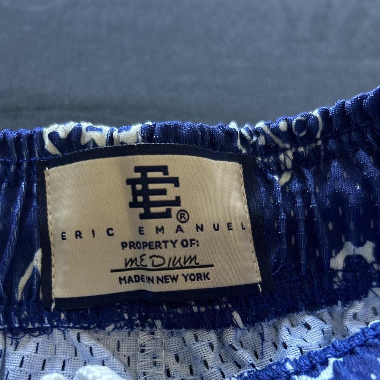 Eric Emanuel EE Baggy Shorts – Iconic Men’s Basketball Shorts with Graphic Print